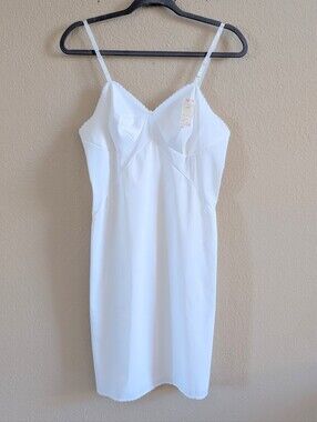 VTG 1970s Vanity Fair White Nylon Full Slip Lace Trim NWT Deadstock Size 34